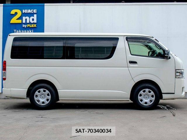 Toyota HIACE VAN 2022-01 8210713-18