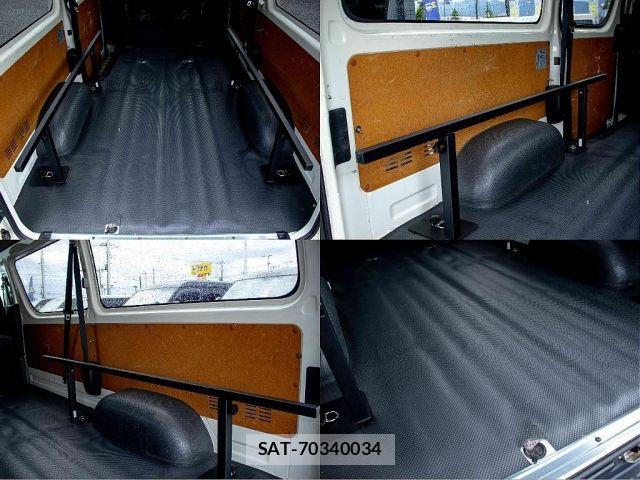Toyota HIACE VAN 2022-01 8210713-8