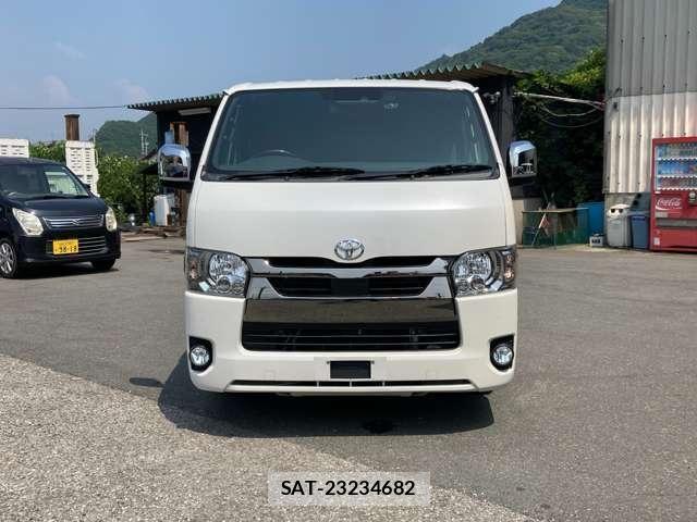 Toyota HIACE VAN 2021-08 8210715-1