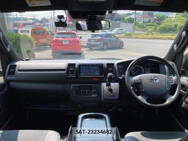 Toyota HIACE VAN 2021-08 8210715-21