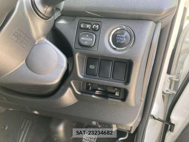 Toyota HIACE VAN 2021-08 8210715-23