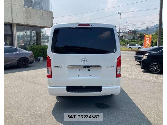 Toyota HIACE VAN 2021-08 8210715-6