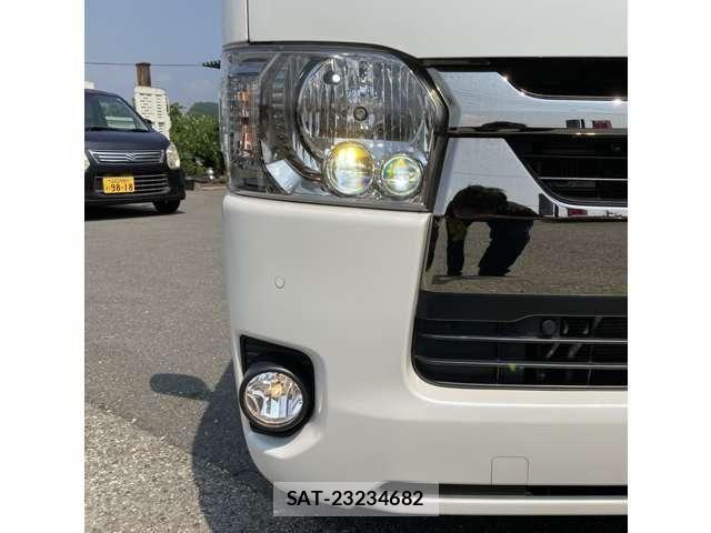 Toyota HIACE VAN 2021-08 8210715-8