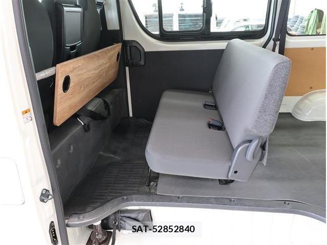 Toyota HIACE VAN 2025-02 8210714-15