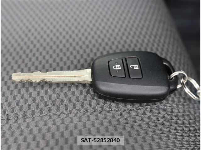 Toyota HIACE VAN 2025-02 8210714-18