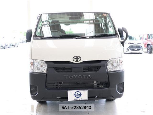 Toyota HIACE VAN 2025-02 8210714-19