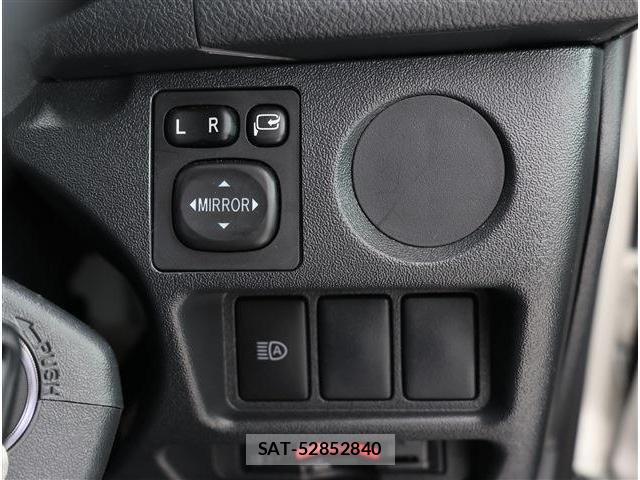 Toyota HIACE VAN 2025-02 8210714-26