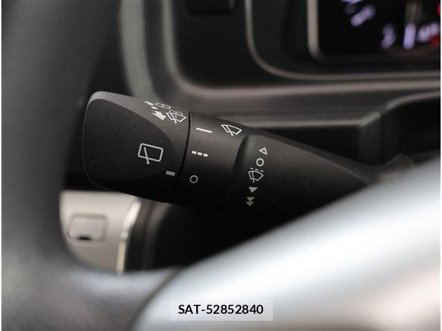 Toyota HIACE VAN 2025-02 8210714-28
