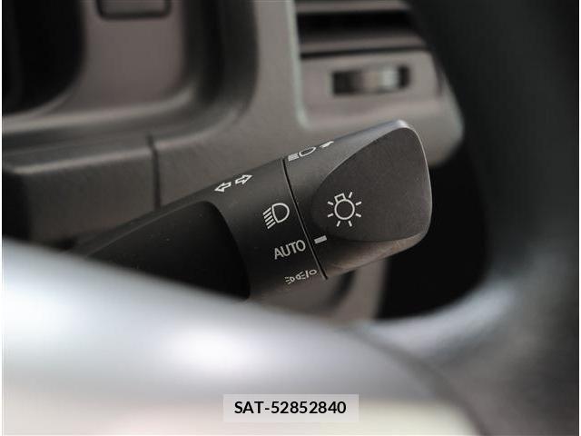 Toyota HIACE VAN 2025-02 8210714-29