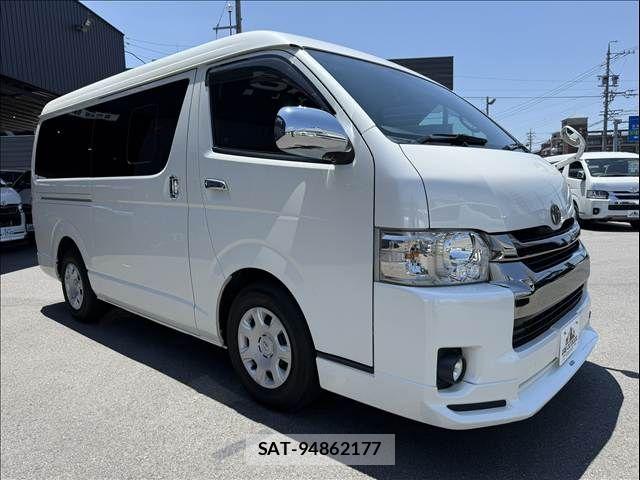 Toyota HIACE VAN 2018-05 8210717-10