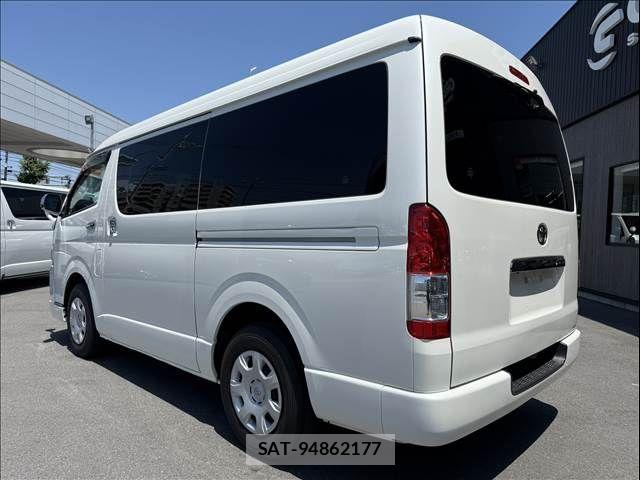Toyota HIACE VAN 2018-05 8210717-15