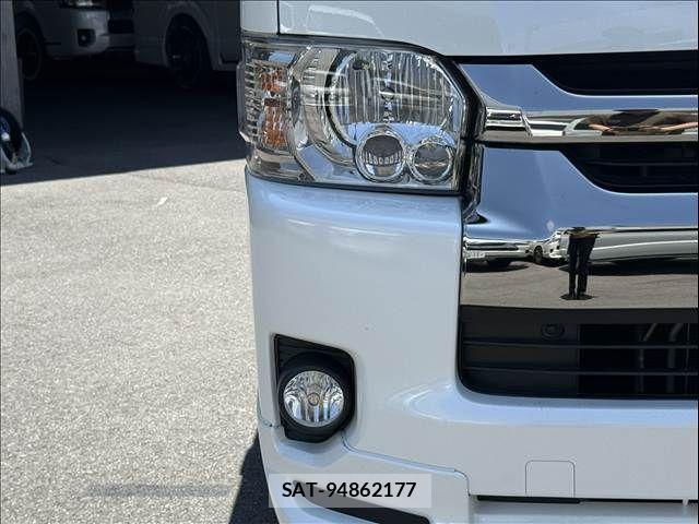 Toyota HIACE VAN 2018-05 8210717-4