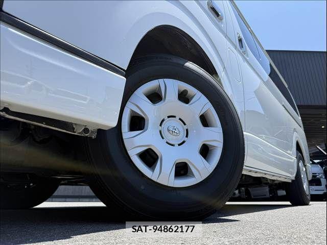 Toyota HIACE VAN 2018-05 8210717-5