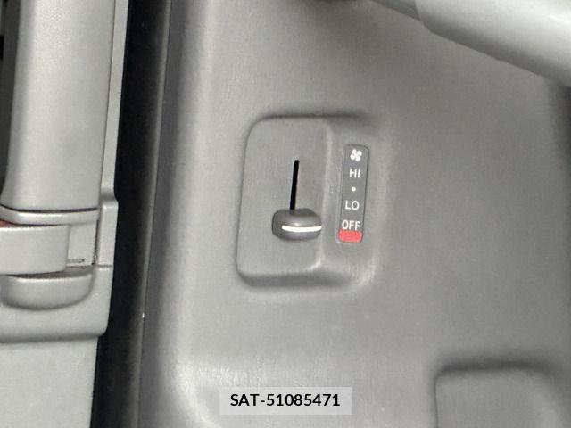Toyota HIACE VAN 2008-02 8210720-9