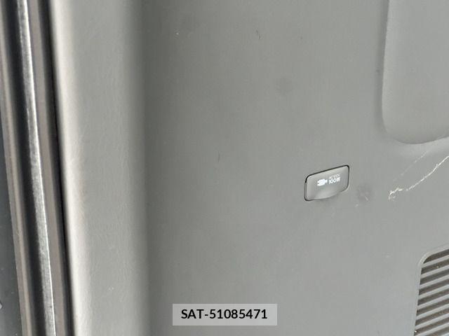 Toyota HIACE VAN 2008-02 8210720-11