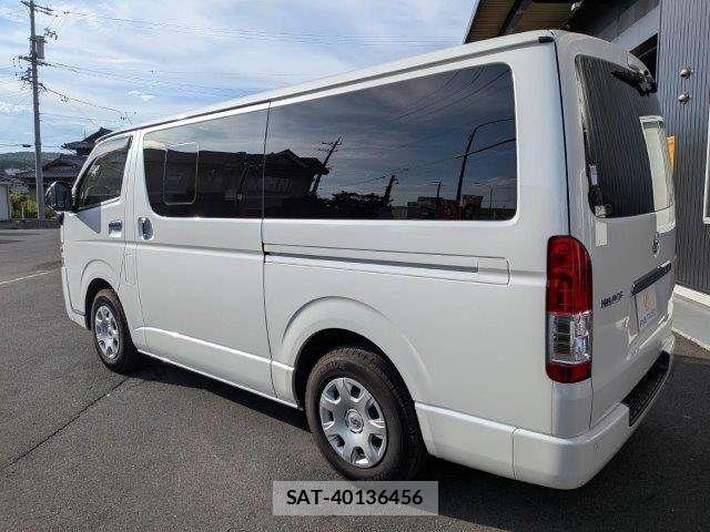 Toyota HIACE VAN 2021-03 8232189-21