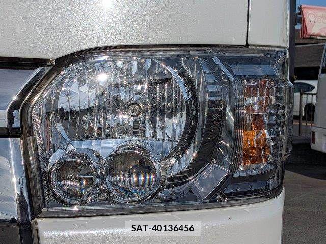 Toyota HIACE VAN 2021-03 8232189-23