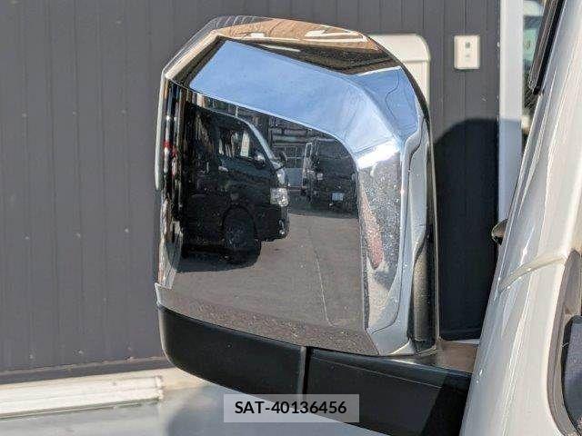 Toyota HIACE VAN 2021-03 8232189-28