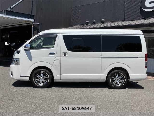 Toyota HIACE VAN 2017-02 8232181-13