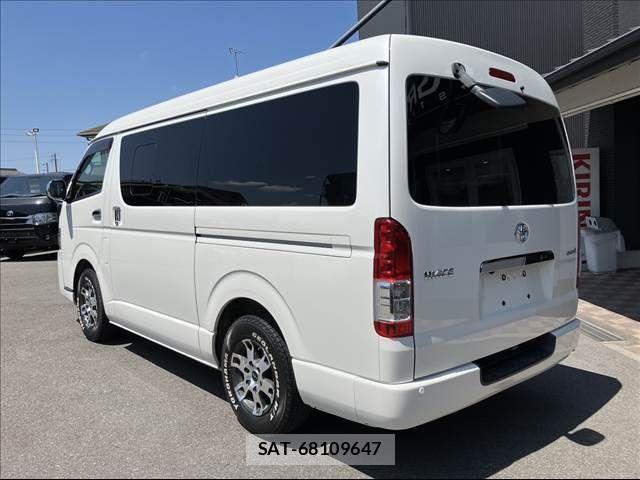 Toyota HIACE VAN 2017-02 8232181-15