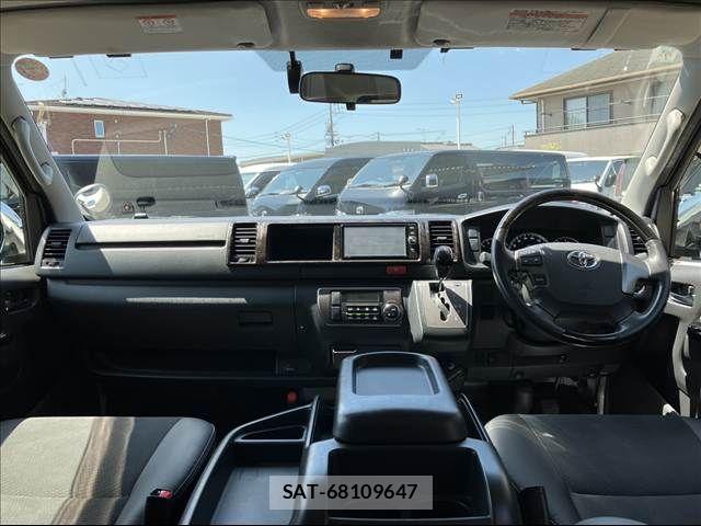 Toyota HIACE VAN 2017-02 8232181-3