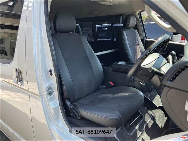 Toyota HIACE VAN 2017-02 8232181-6