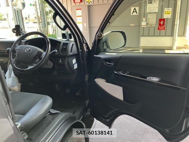 Toyota HIACE VAN 2019-08 8232188-15