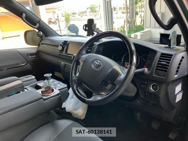 Toyota HIACE VAN 2019-08 8232188-17