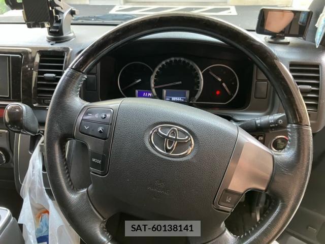 Toyota HIACE VAN 2019-08 8232188-21