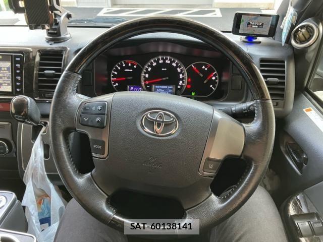 Toyota HIACE VAN 2019-08 8232188-22