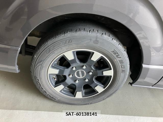 Toyota HIACE VAN 2019-08 8232188-8
