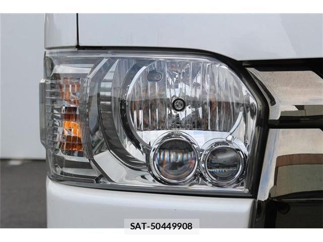 Toyota HIACE VAN 2024-04 8232180-10