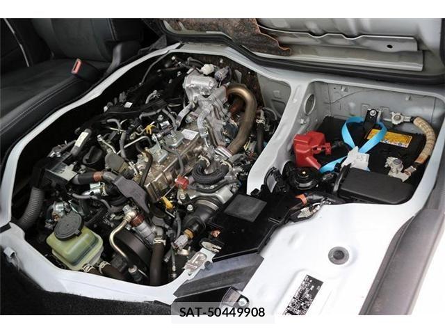Toyota HIACE VAN 2024-04 8232180-18