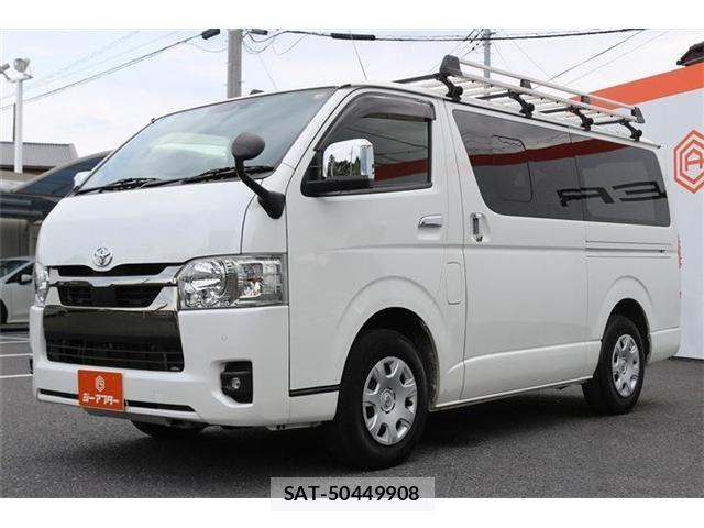 Toyota HIACE VAN 2024-04 8232180-22
