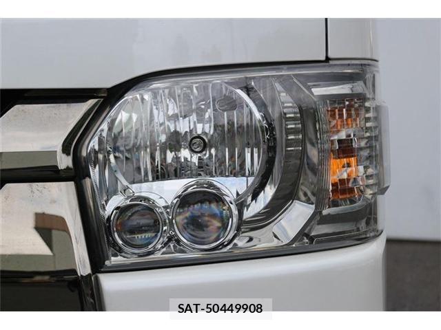 Toyota HIACE VAN 2024-04 8232180-23