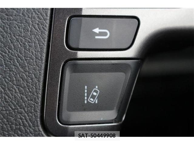 Toyota HIACE VAN 2024-04 8232180-2