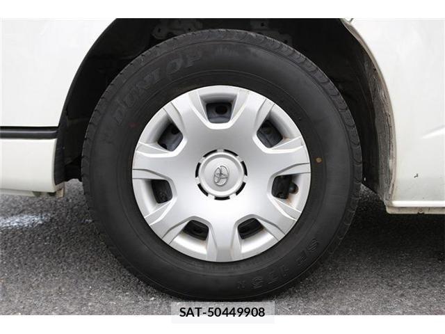 Toyota HIACE VAN 2024-04 8232180-29