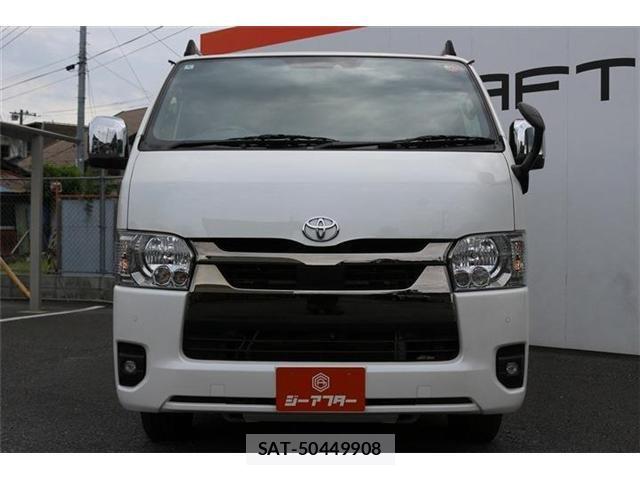 Toyota HIACE VAN 2024-04 8232180-6