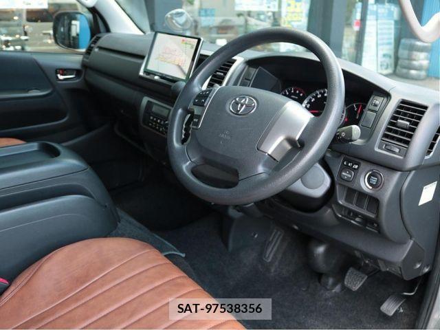 Toyota HIACE VAN 2017-01 8232176-10