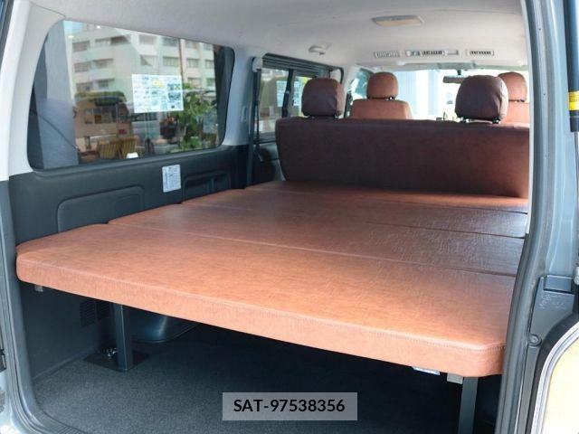 Toyota HIACE VAN 2017-01 8232176-2