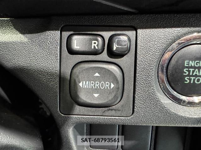 Toyota HIACE VAN 2016-07 8232194-15