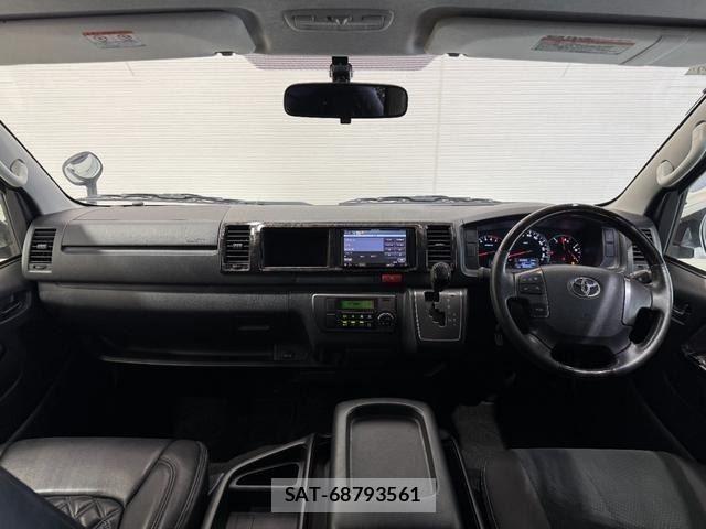 Toyota HIACE VAN 2016-07 8232194-1