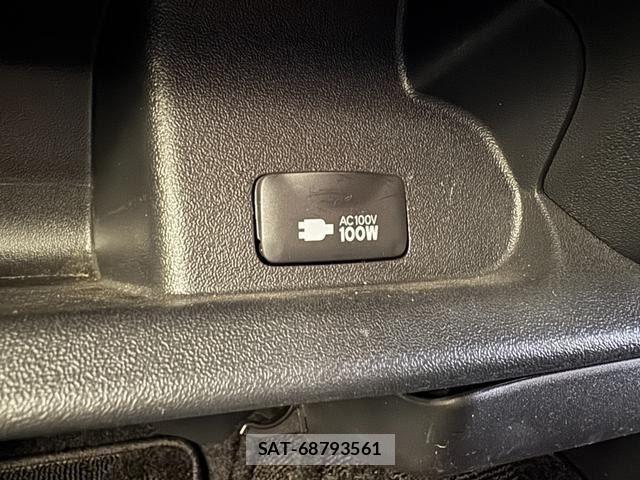 Toyota HIACE VAN 2016-07 8232194-23
