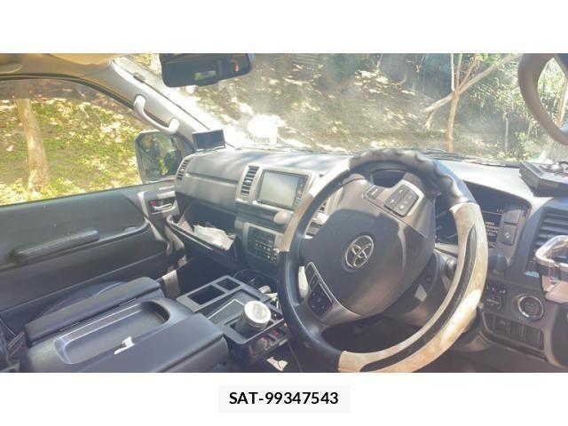 Toyota HIACE VAN 2023-03 8232182-9
