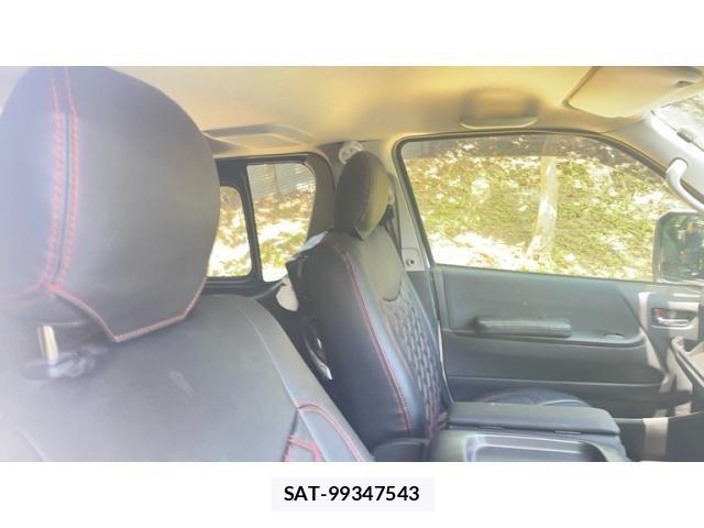 Toyota HIACE VAN 2023-03 8232182-10