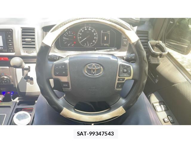 Toyota HIACE VAN 2023-03 8232182-11