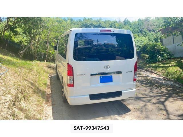 Toyota HIACE VAN 2023-03 8232182-3