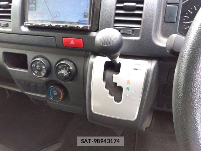 Toyota HIACE VAN 2023-11 8232193-8