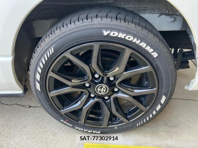 Toyota HIACE VAN 2025-06 8232179-12