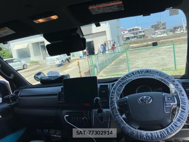 Toyota HIACE VAN 2025-06 8232179-16